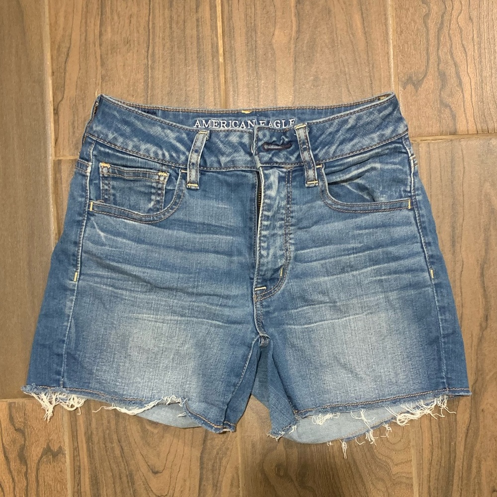 American Eagle Hi-Rise Jean Shorts (size 2)